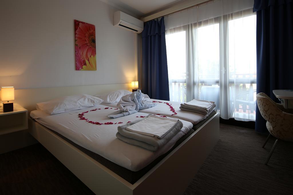 Guest House Zeba & Riviera Šilo Kültér fotó