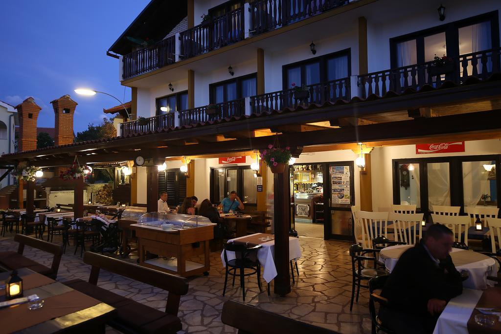 Guest House Zeba & Riviera Šilo Kültér fotó