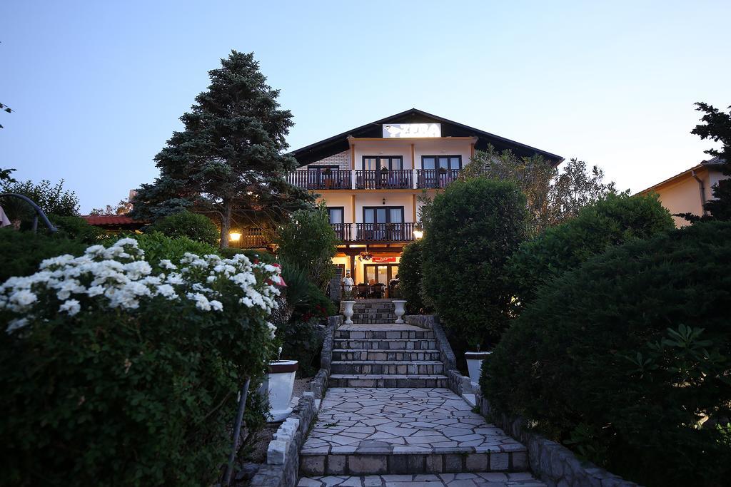 Guest House Zeba & Riviera Šilo Kültér fotó