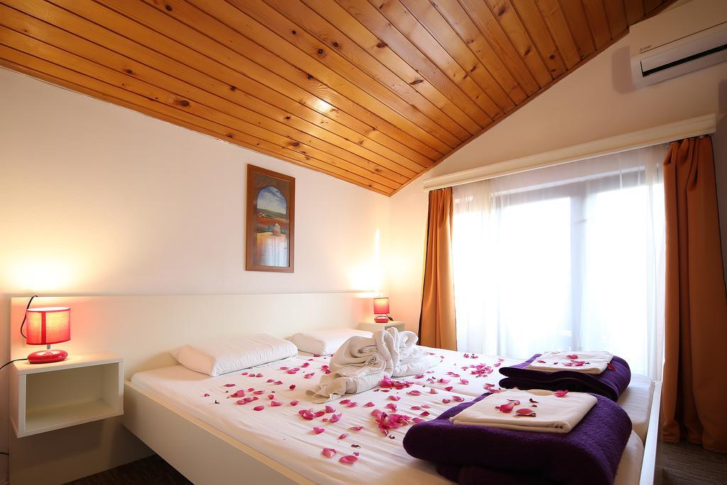 Guest House Zeba & Riviera Šilo Kültér fotó